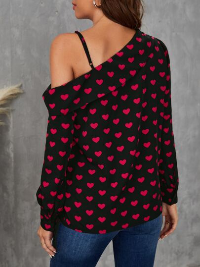 SHEIN Блуза с принтом сердечка с асимметричным воротником