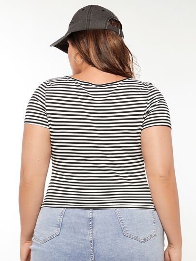 SHEIN BASICS размера плюс Футболка в полоску с круглым вырезом