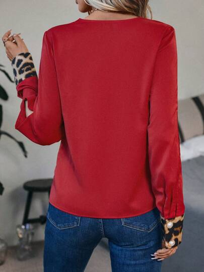 SHEIN LUNE Блуза с леопардовым принтом с контрастной отделкой