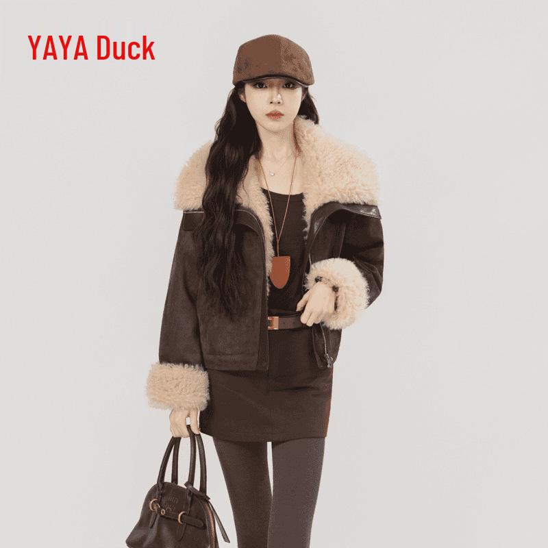 Женская двусторонняя пуховая куртка с меховым воротником (Зимняя коллекция 2025)