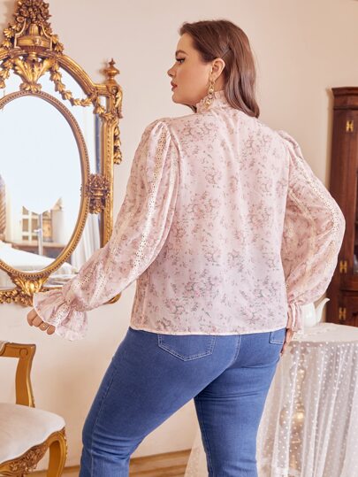 SHEIN размера плюс Блуза с цветочным принтом сетчатый с вышивкой с рукавами-воланами с оборкой